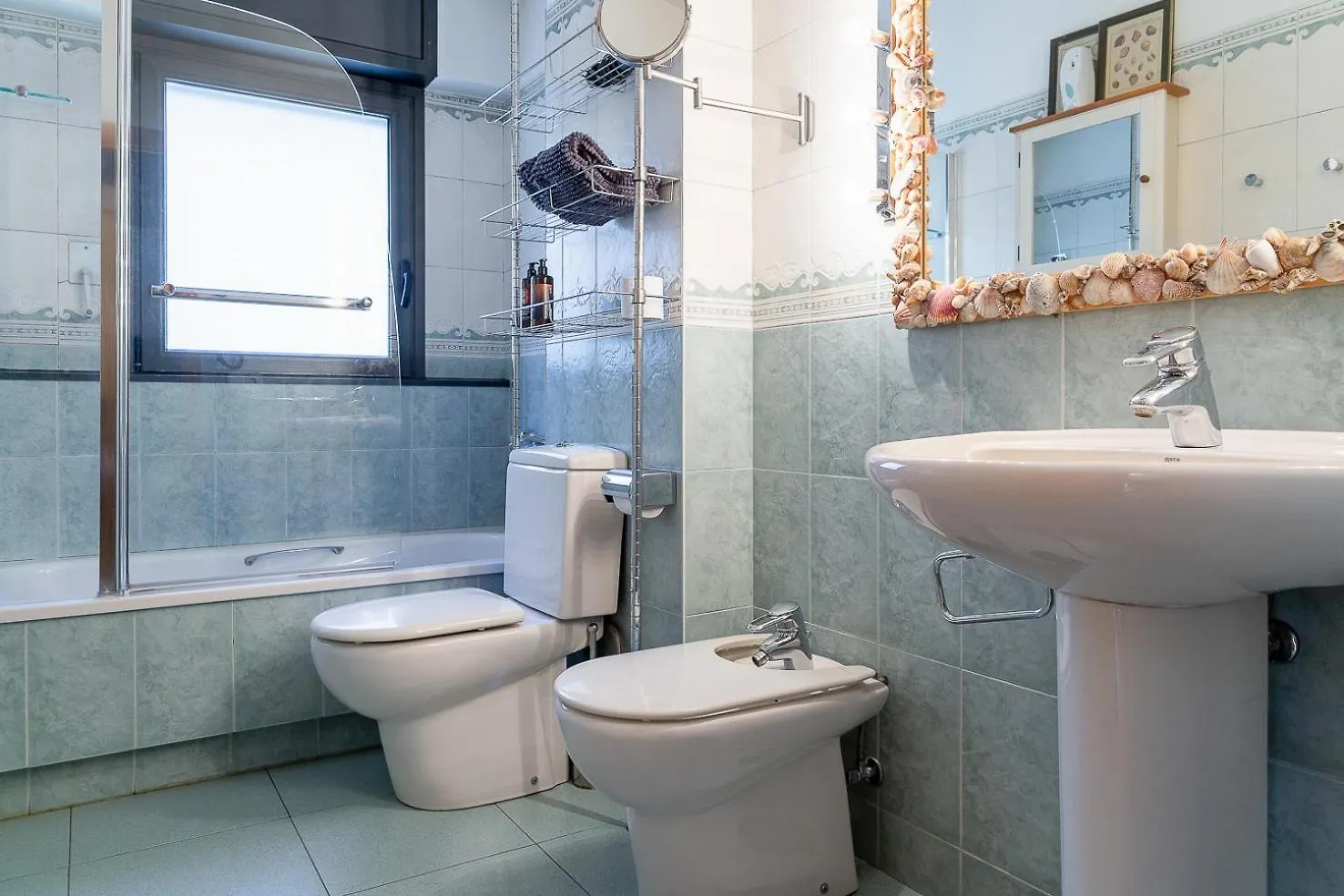 Apartment Duplex Artistico Con Terrasa I 10 Min Del Centro I Andbnb Santa Coloma